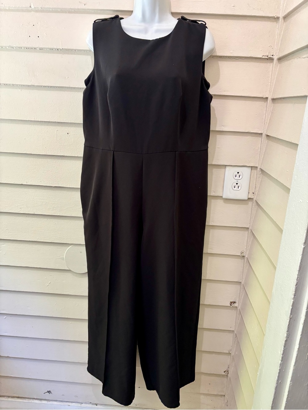 Lane Bryant Plus Size Petite Black Sleeveless Pleated Wide Leg Jumpsuit - Picture 2 of 6